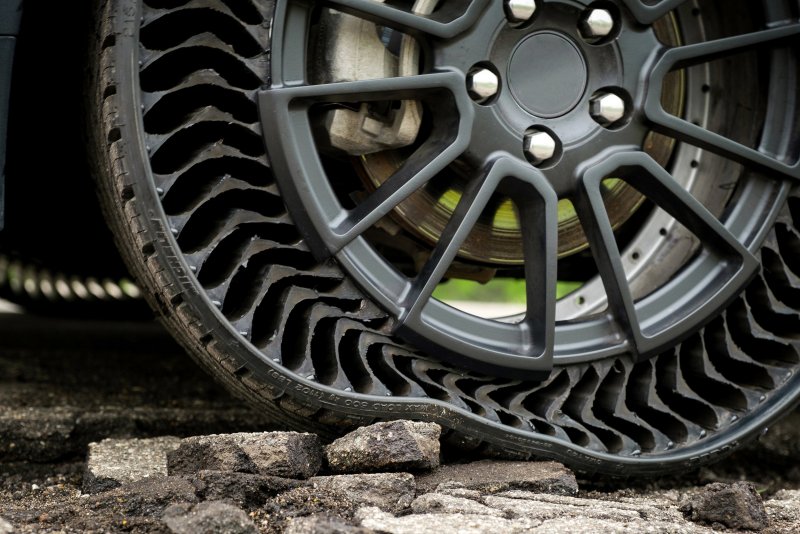 Безвоздушные шины Michelin Tweel