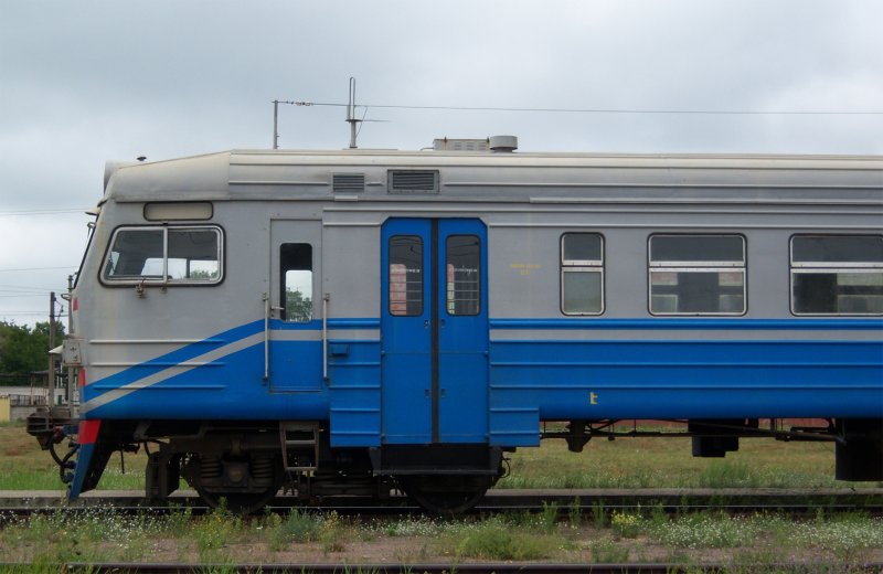 Эр2 головной вагон сбоку