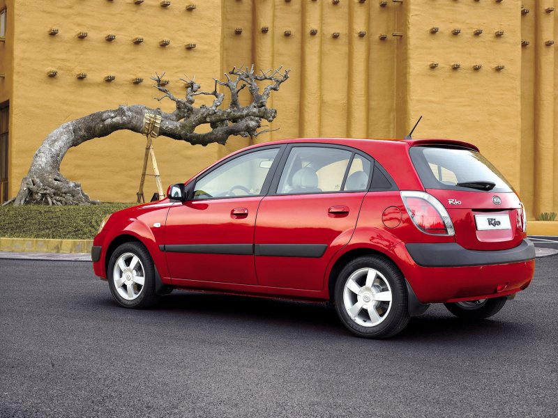 Kia Rio 2005 хэтчбек