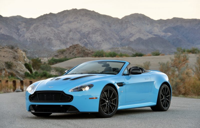 Aston Martin v12 Vantage s Roadster