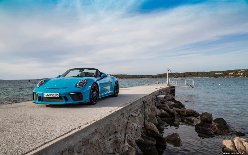 Порше 911 2019 голубой