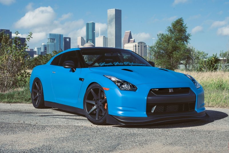 Nissan GTR r35 Blue
