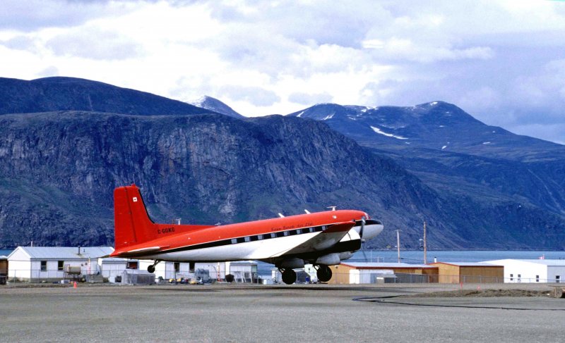 DC-3 самолет