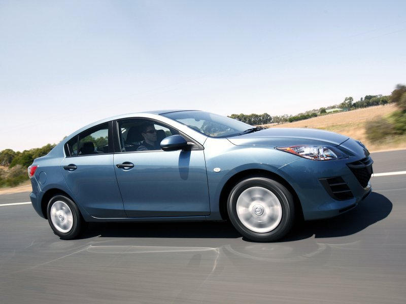 Mazda Axela 2004 хэтчбек