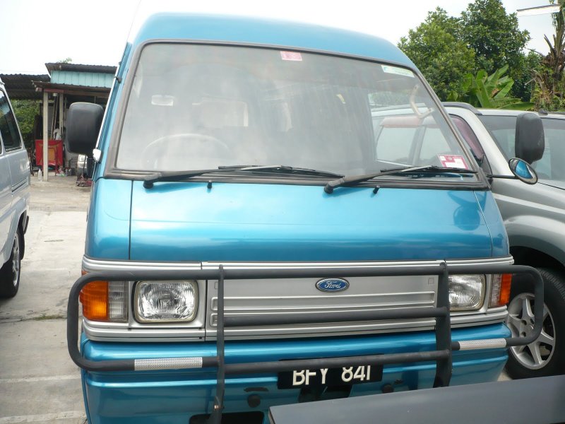 Mazda Ford Spectron