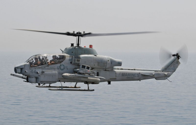 Вертолет Ah-1w "супер Кобра"