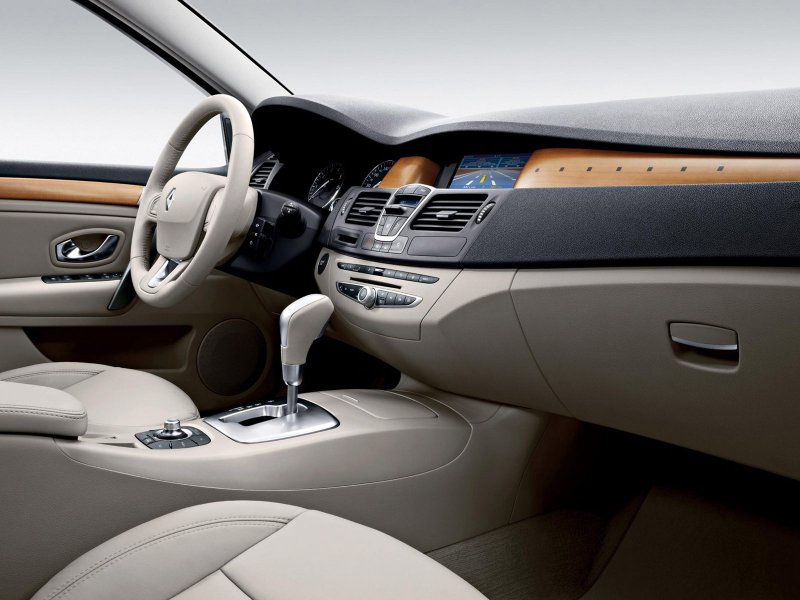 Renault Laguna III 2008 салон