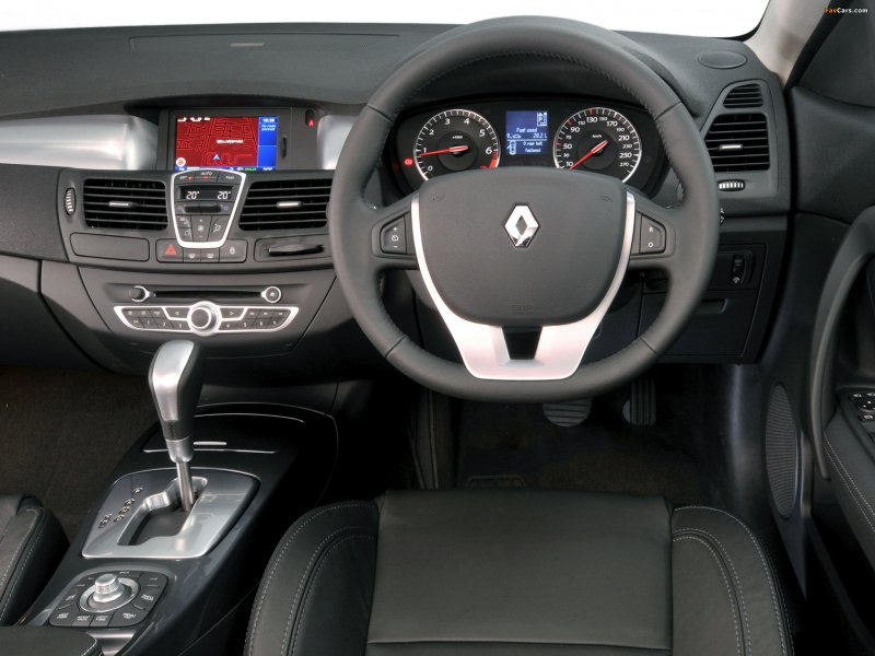 Renault Laguna III 2010 салон