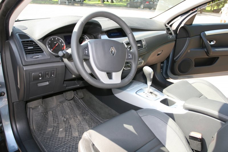 Renault Laguna 3 2008 салон