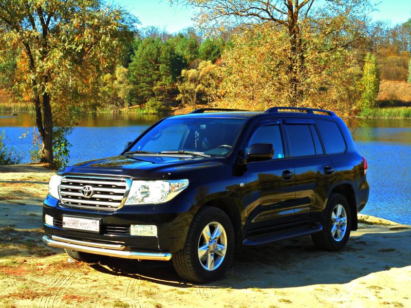 Toyota Land Cruiser 200