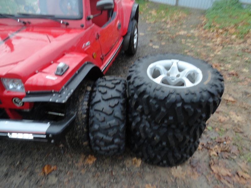 Jeep Wrangler внедорожник грязь