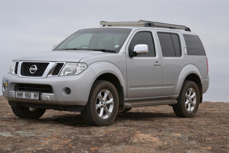Nissan Pathfinder 5
