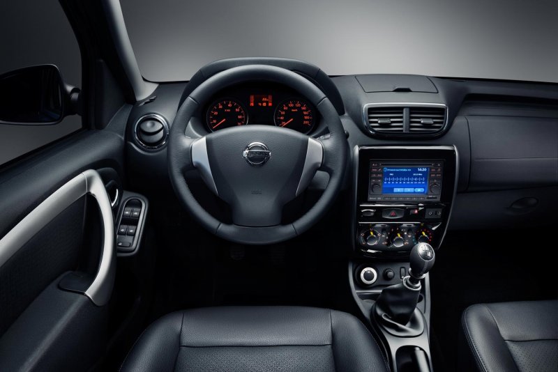 Nissan Terrano 2014 салон
