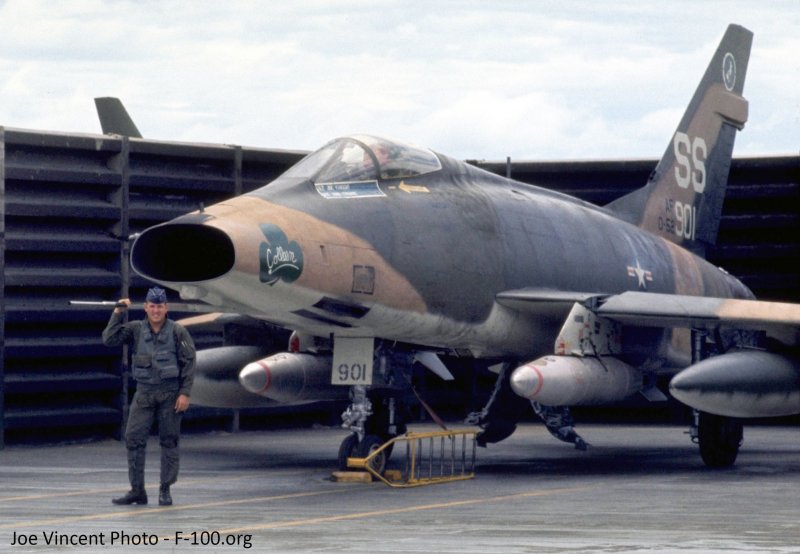 F-100 super Sabre во Вьетнаме
