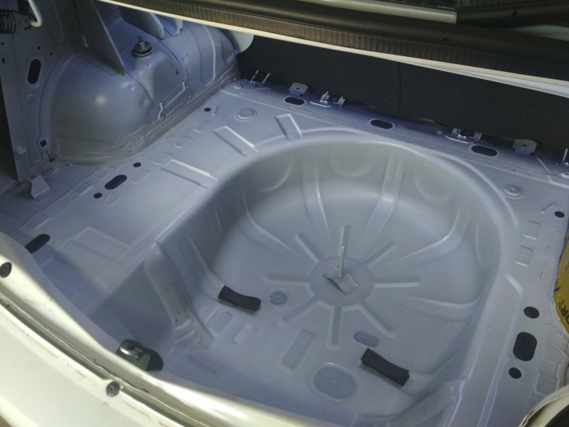 Renault Logan 2 багажник