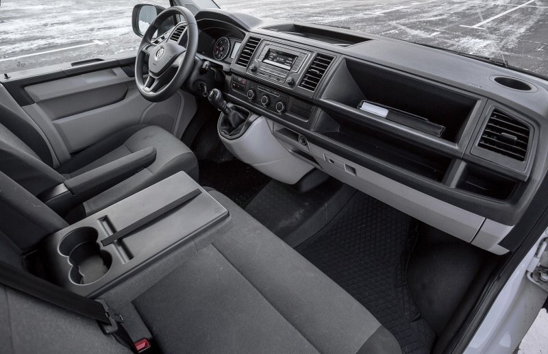 Volkswagen Transporter 2017 салон