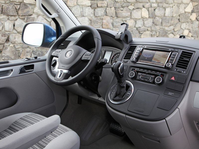 Volkswagen Multivan t5 салон