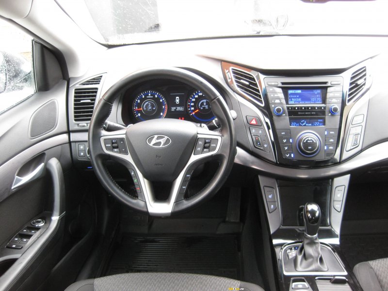 Hyundai i40 2014 салон