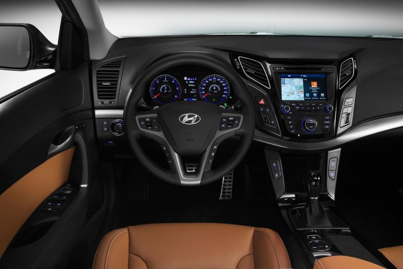 Hyundai i40 салон