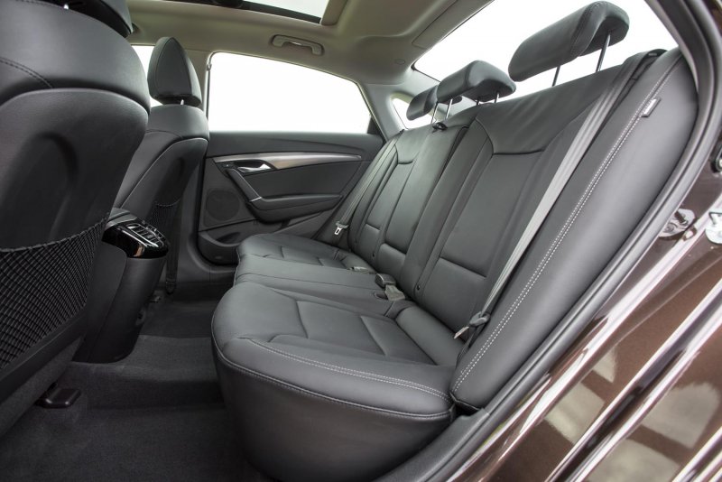 Hyundai i40 салон