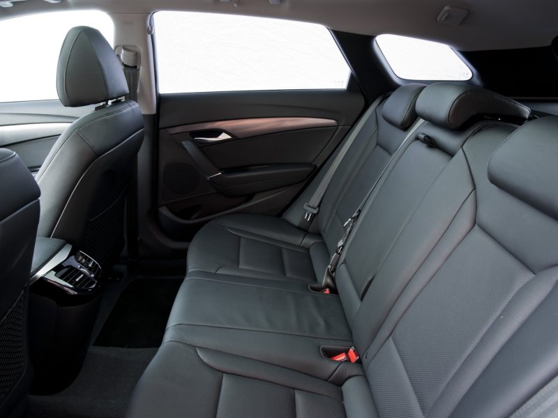 Hyundai i40 универсал салон