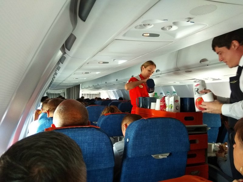 Sukhoi Superjet 100 пассажиров