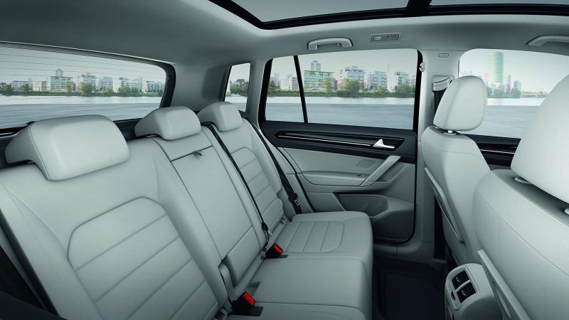 VW Golf Sportsvan 2014> салон