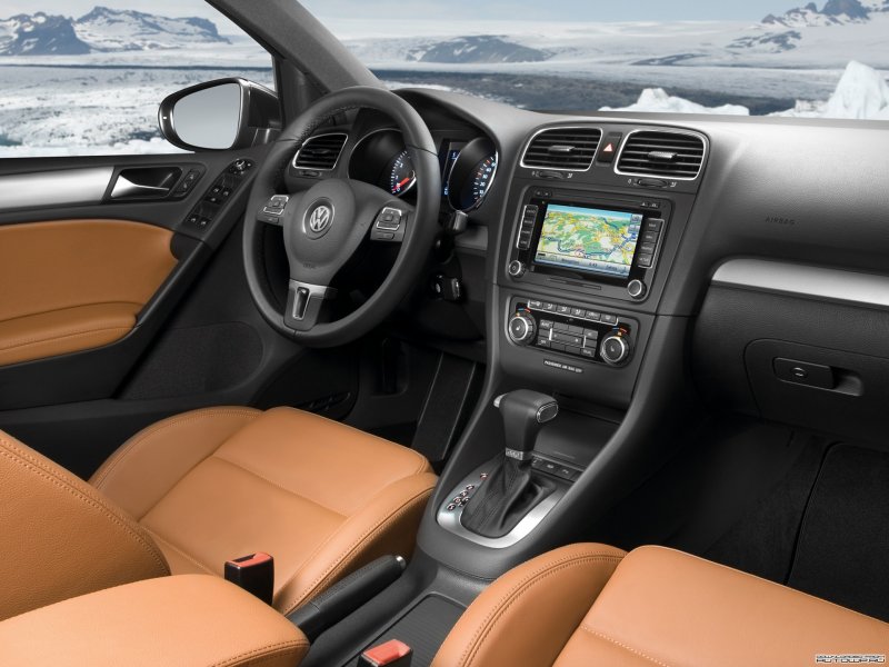 Volkswagen Golf 6 салон