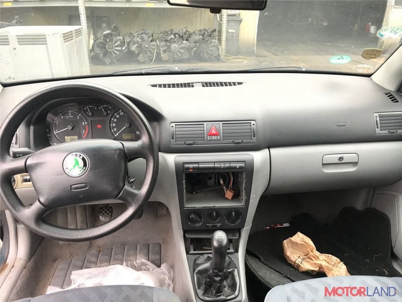 Центральная торпеда Skoda a4