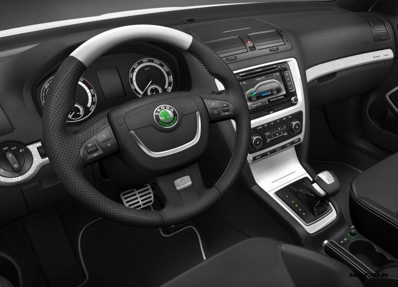 Шкода Octavia RS 2012 интерьер