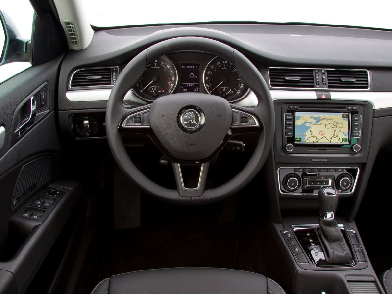 Панель Skoda Octavia Tour