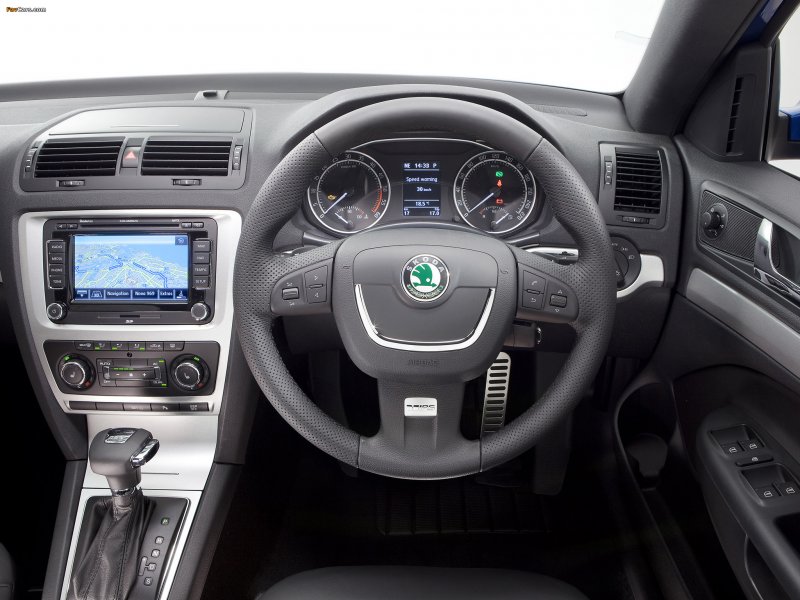 Skoda Octavia 2009-2012 панель