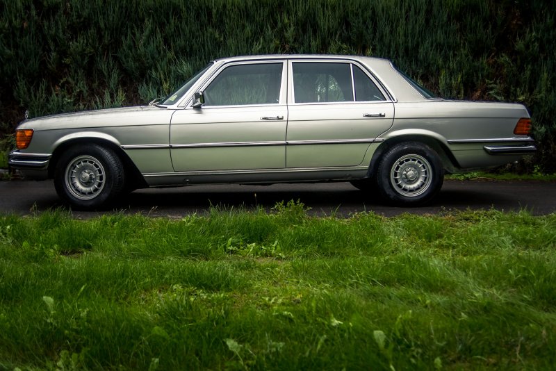 Mercedes-Benz w116