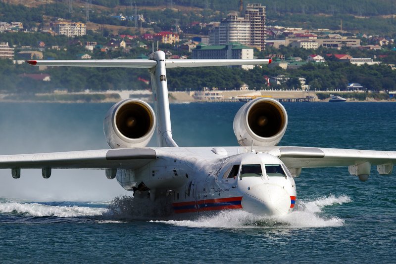 Самолет-амфибия Бериева бе-200