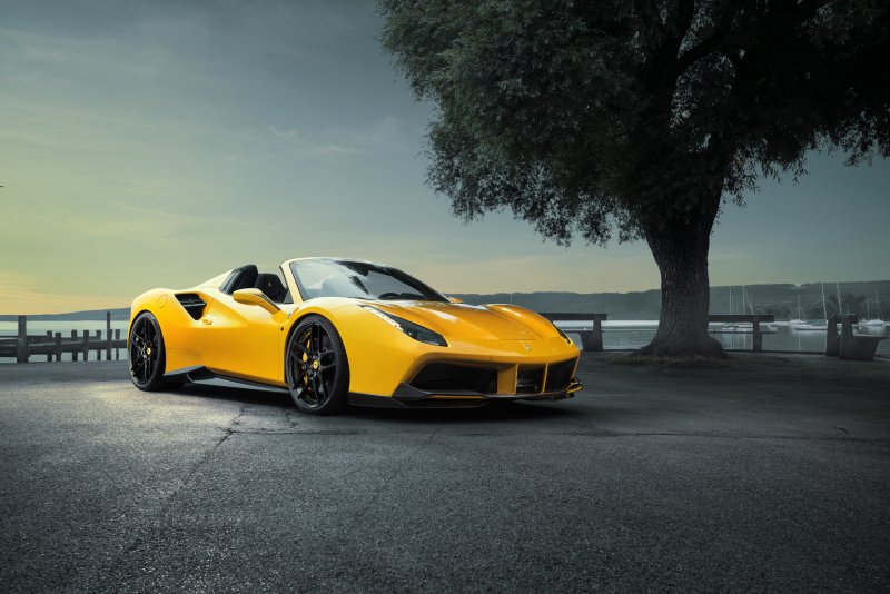 Ferrari 488 Spider желтая
