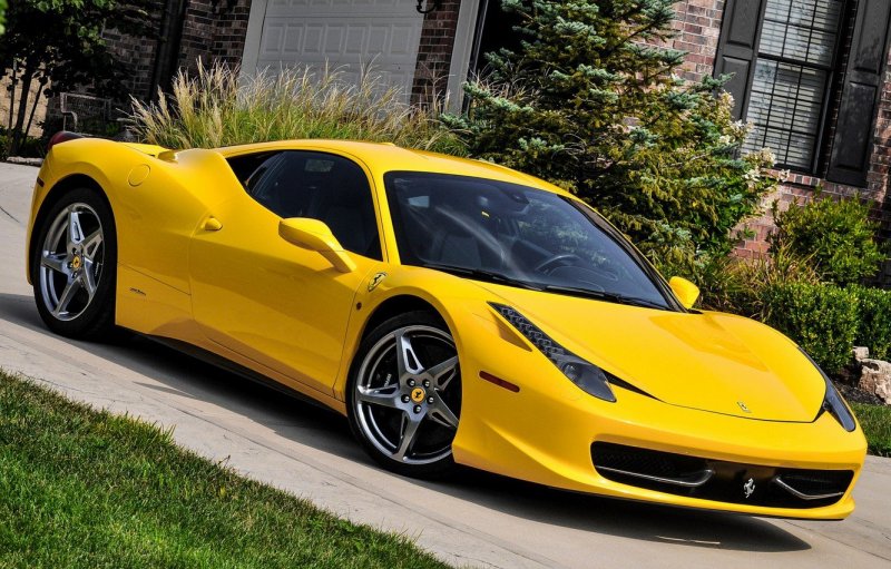Ferrari 458 жёлтая