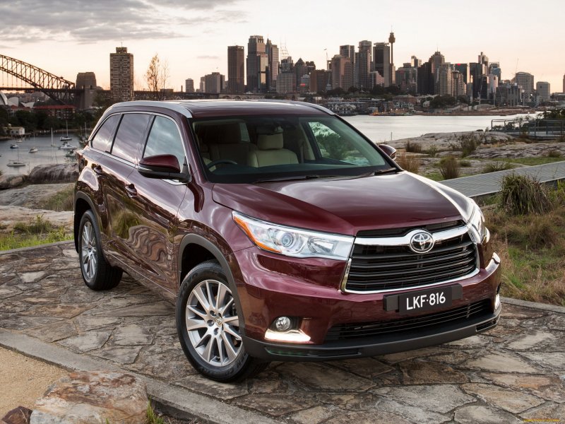 Toyota Kluger новый
