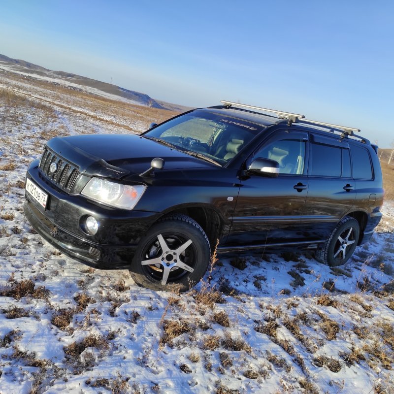 Toyota Kluger 3