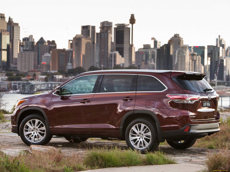 Toyota Kluger 2014