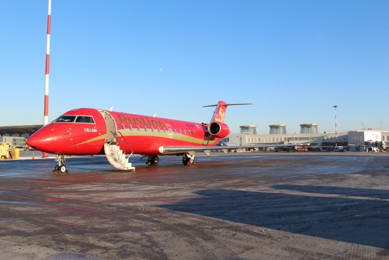Самолёт Бомбардье CRJ-100/200