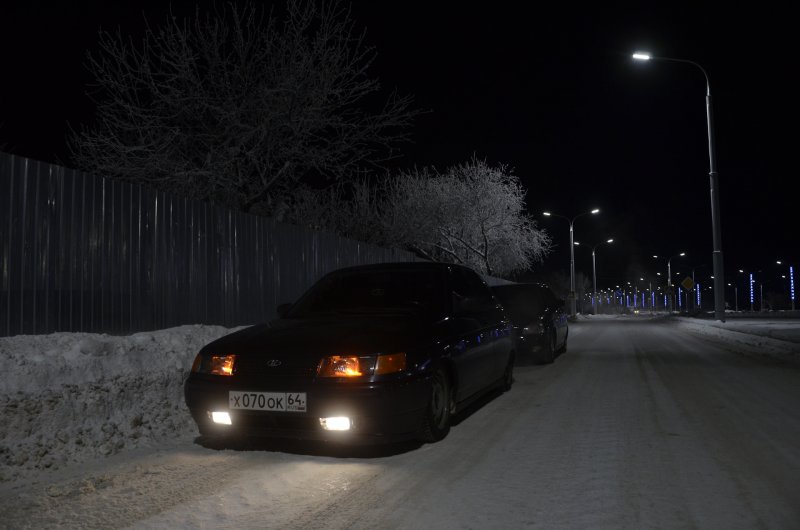 ВАЗ 2112 черная ночью