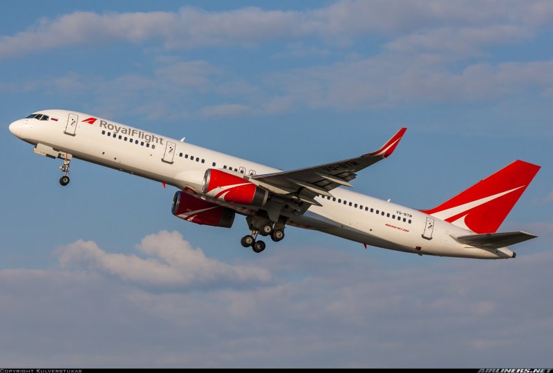 Boeing 767 Royal Flight ночь