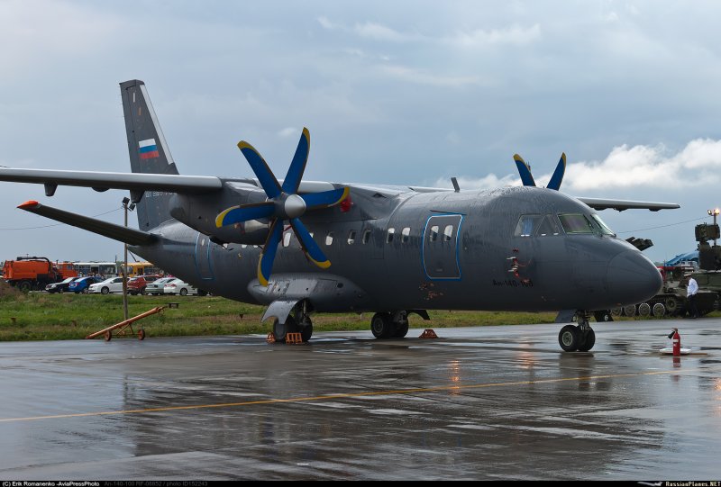 Военно-транспортный самолет ил-112в