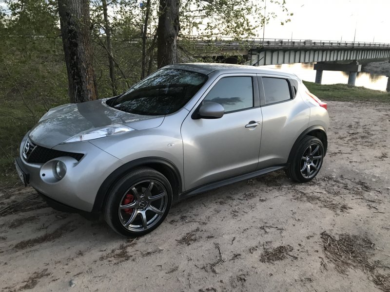 Nissan Juke r17