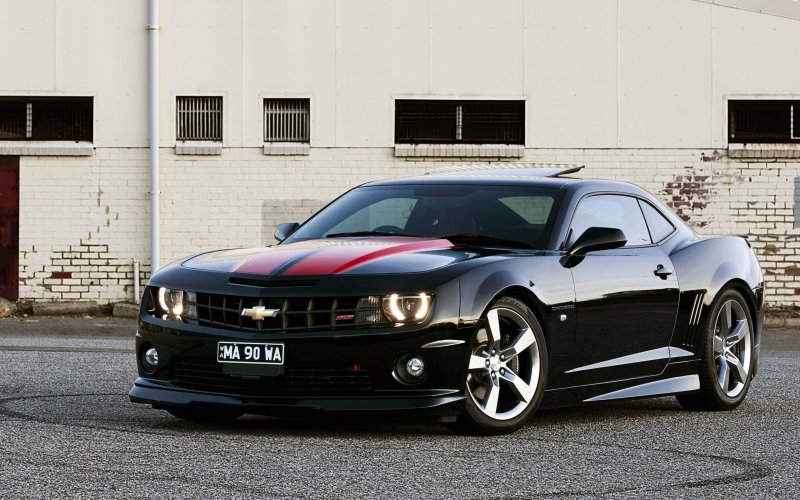 Chevrolet Camaro черный
