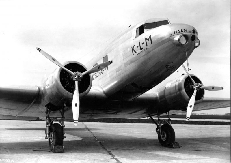 Самолёт Дуглас DC-2