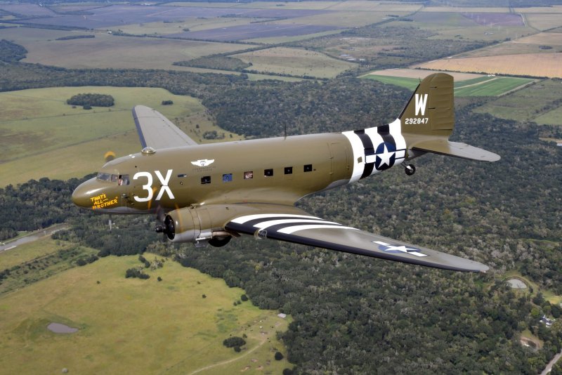 Самолет с-47 Дуглас