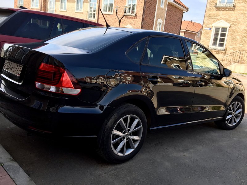 Volkswagen Polo sedan 2011 чёрный