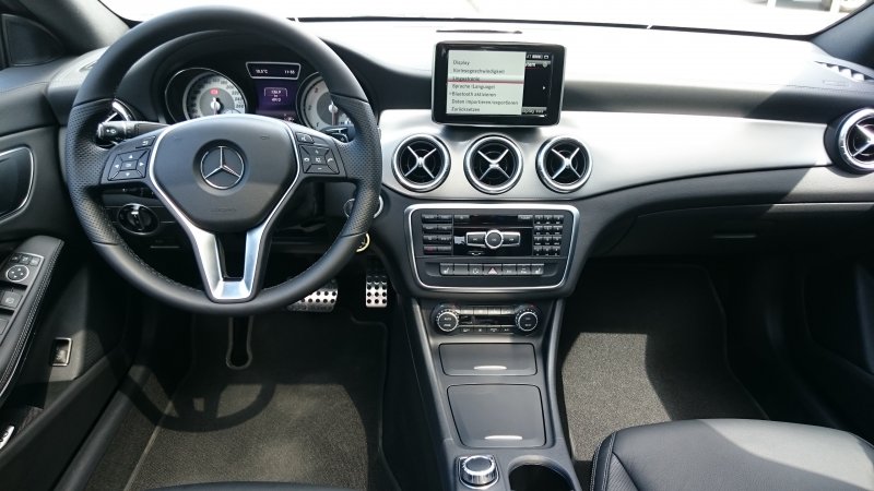 Панель Мерседес CLA 200