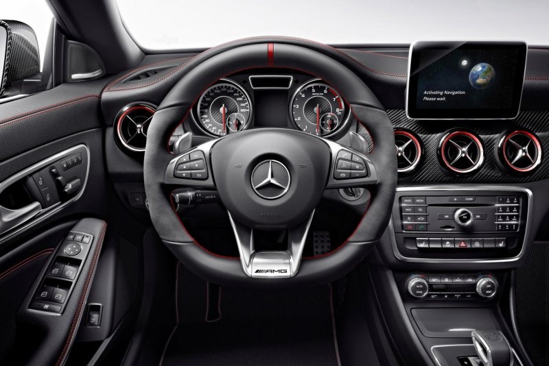 CLA 45 AMG салон